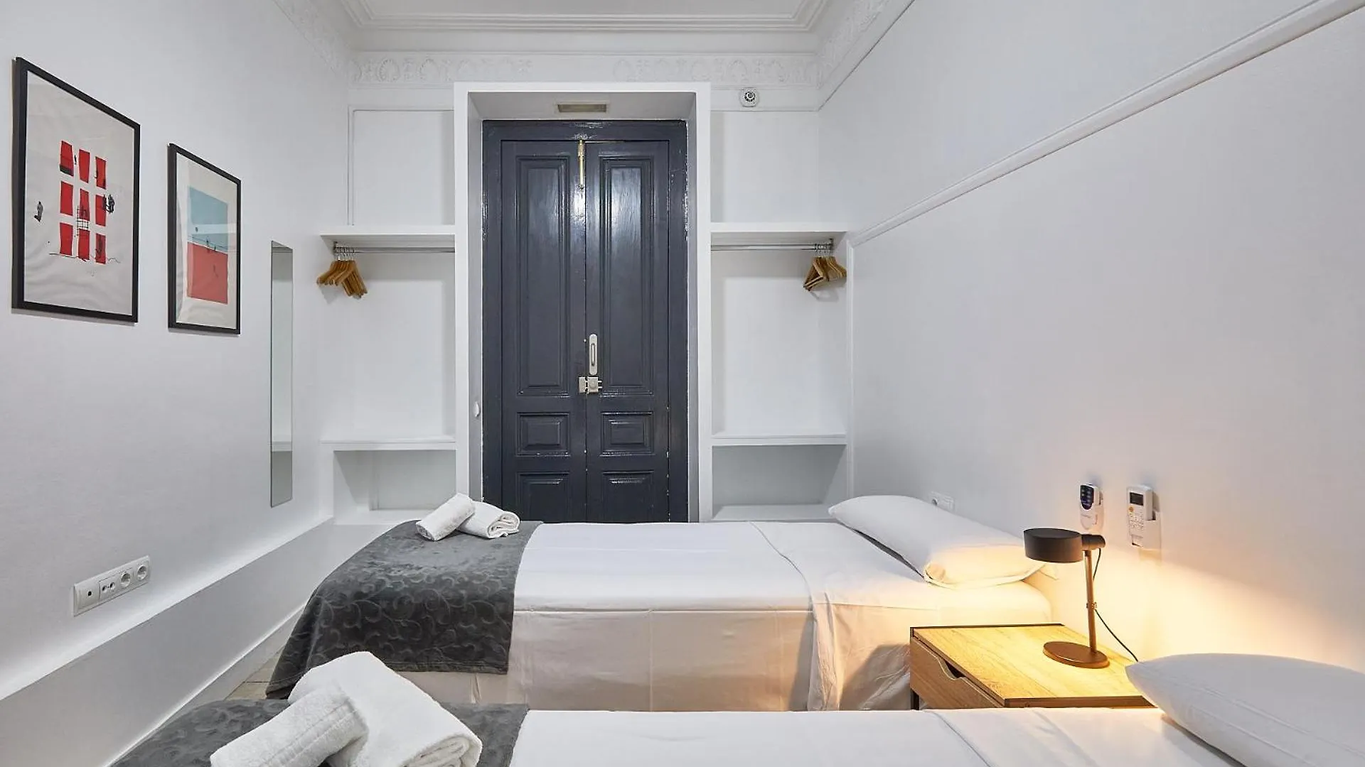 Guest house Ella Hostel Gran Via Barcelona