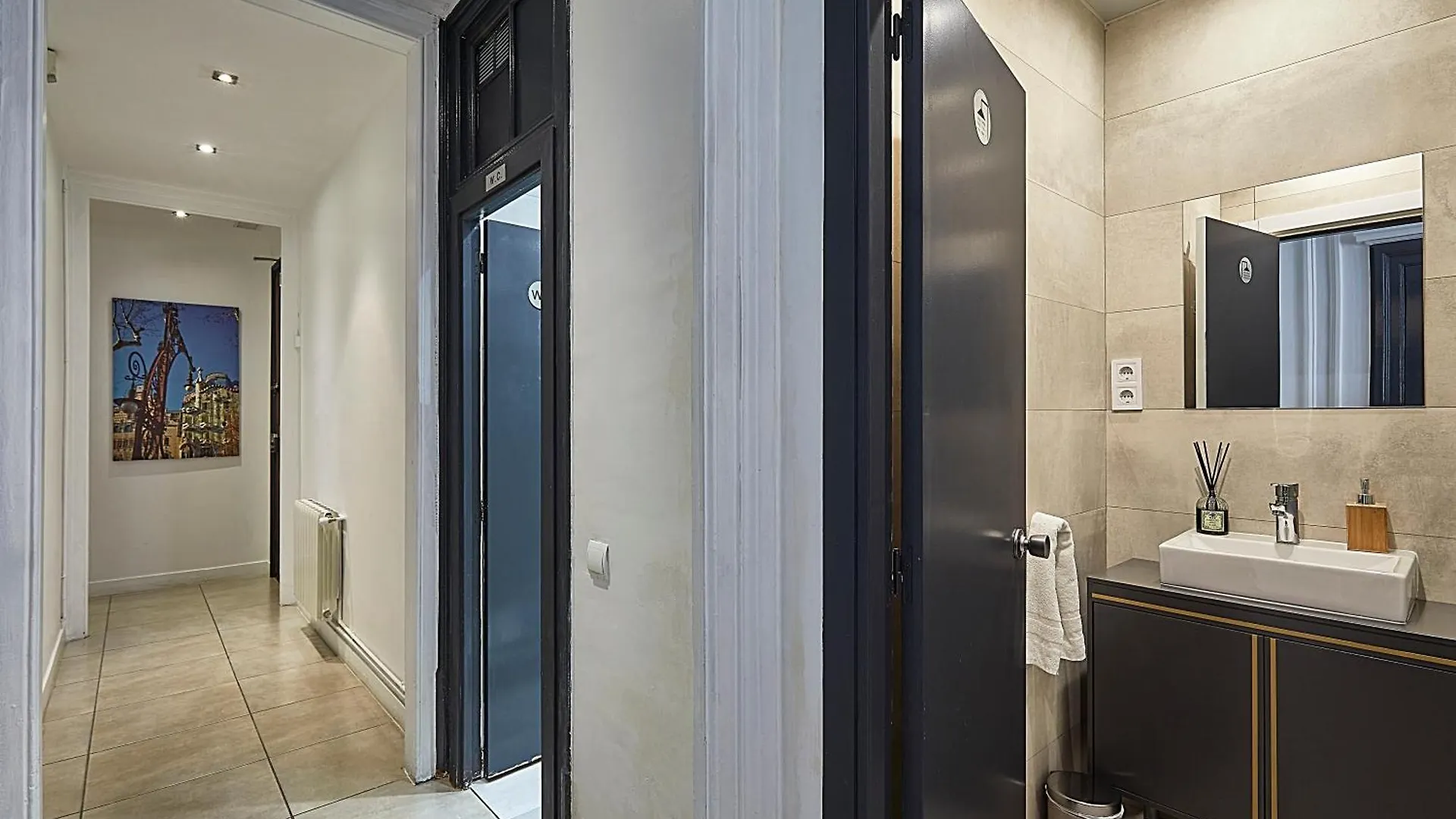 ** Guest house Ella Hostel Gran Via Barcelona Spain