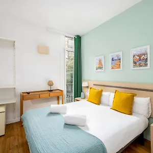 2* בית הארחה Centro