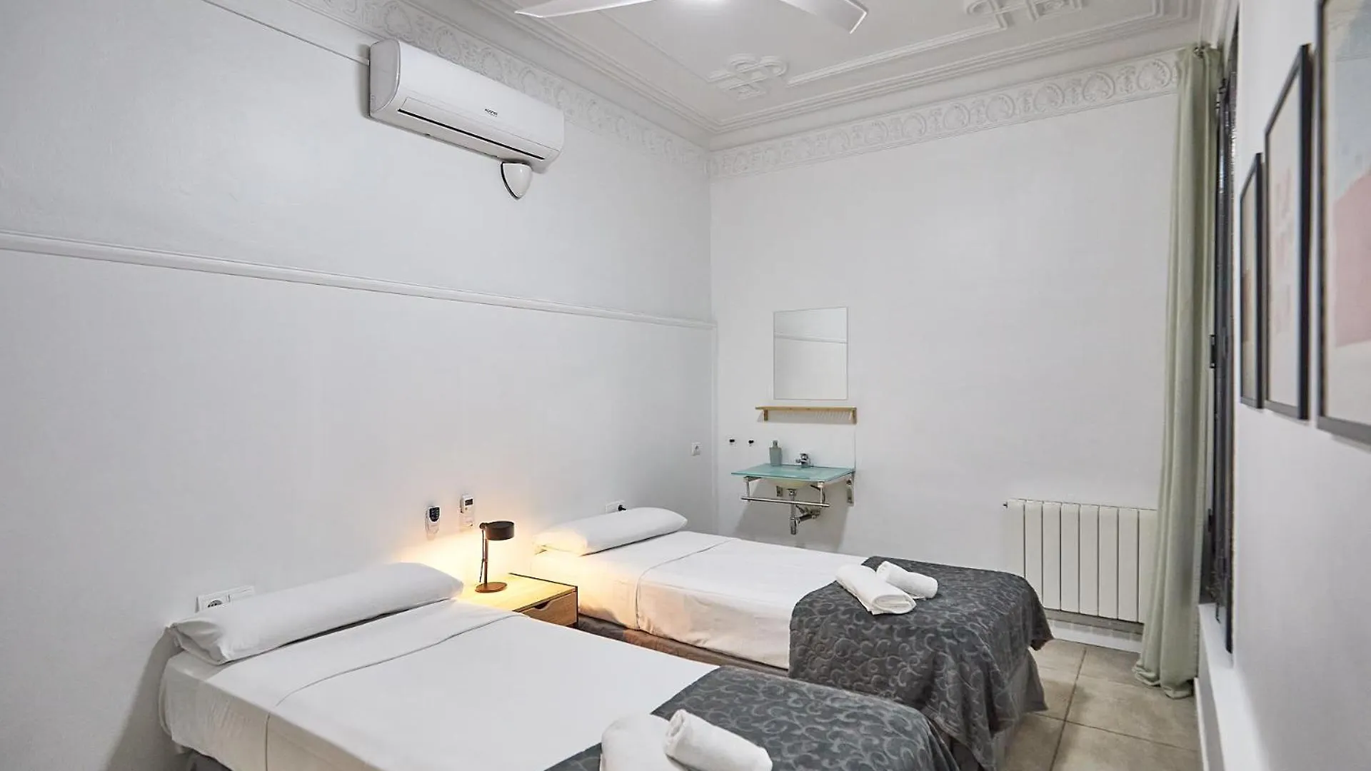 Ella Hostel Gran Via Barcelona 2*,  Espanha